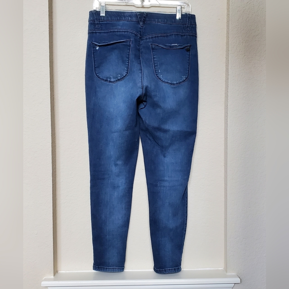 Democracy Blue Skinny Distressed Jeans.  Size 8 - Picture 5 of 7